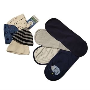 NEW Gerber - Carter's Baby Bundle:  4 Newborn Baby Hats & 4 Burping Cloths